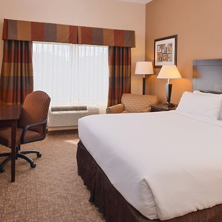 Holiday Inn Express & Suites Bridgeport By Ihg Exterior foto