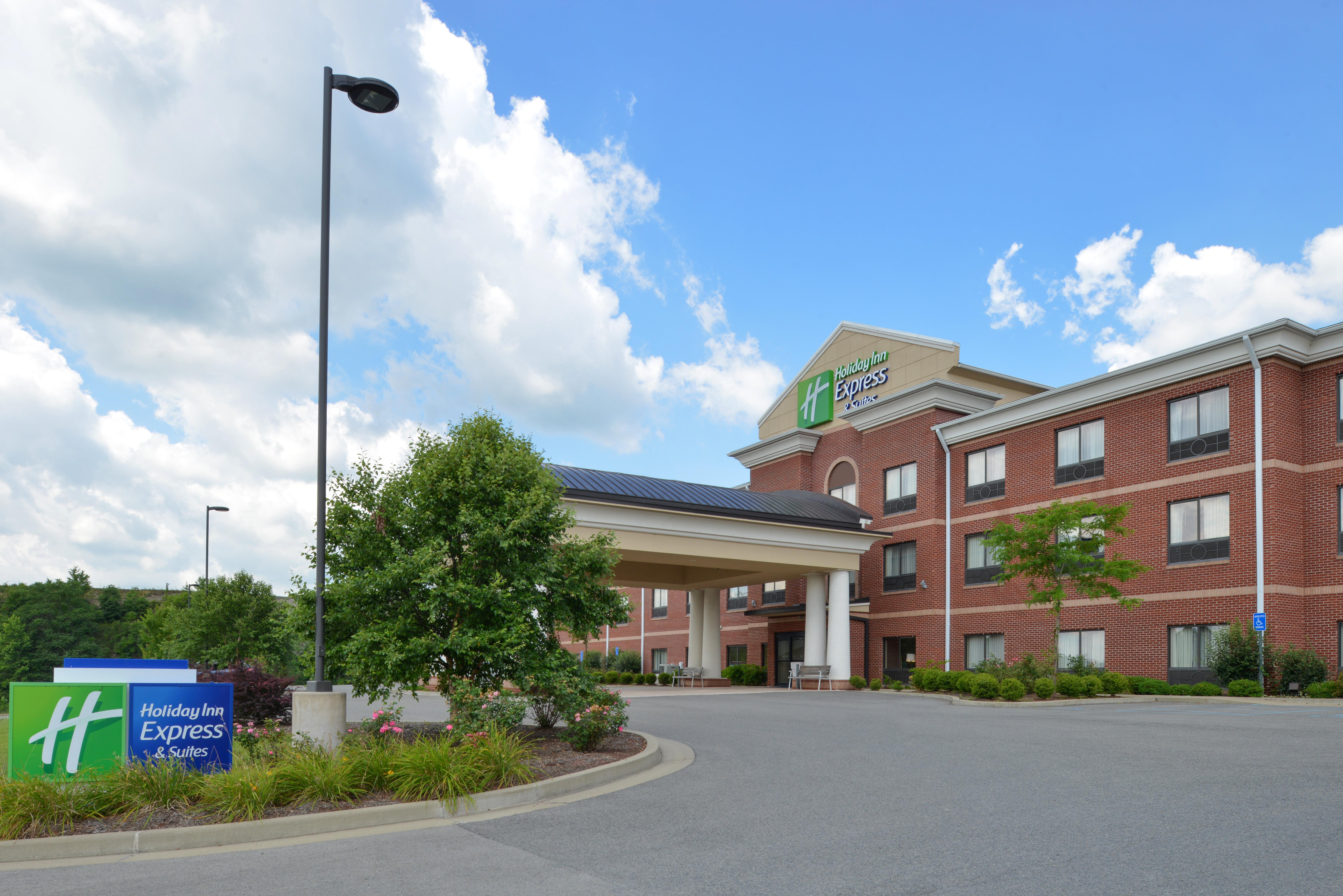 Holiday Inn Express & Suites Bridgeport By Ihg Exterior foto