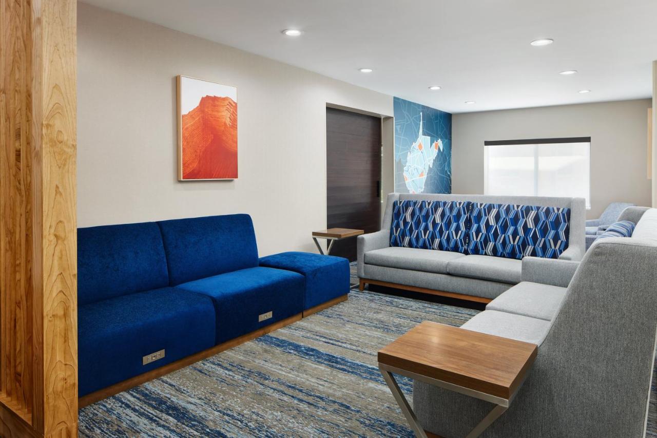Holiday Inn Express & Suites Bridgeport By Ihg Exterior foto