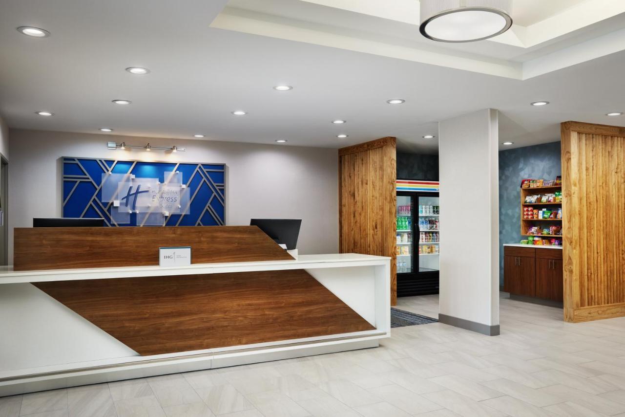 Holiday Inn Express & Suites Bridgeport By Ihg Exterior foto