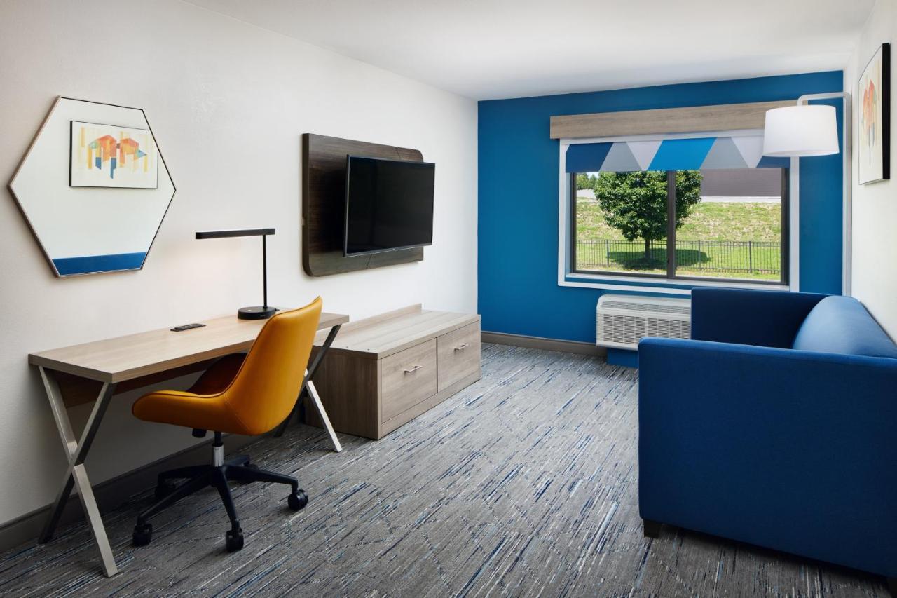 Holiday Inn Express & Suites Bridgeport By Ihg Exterior foto