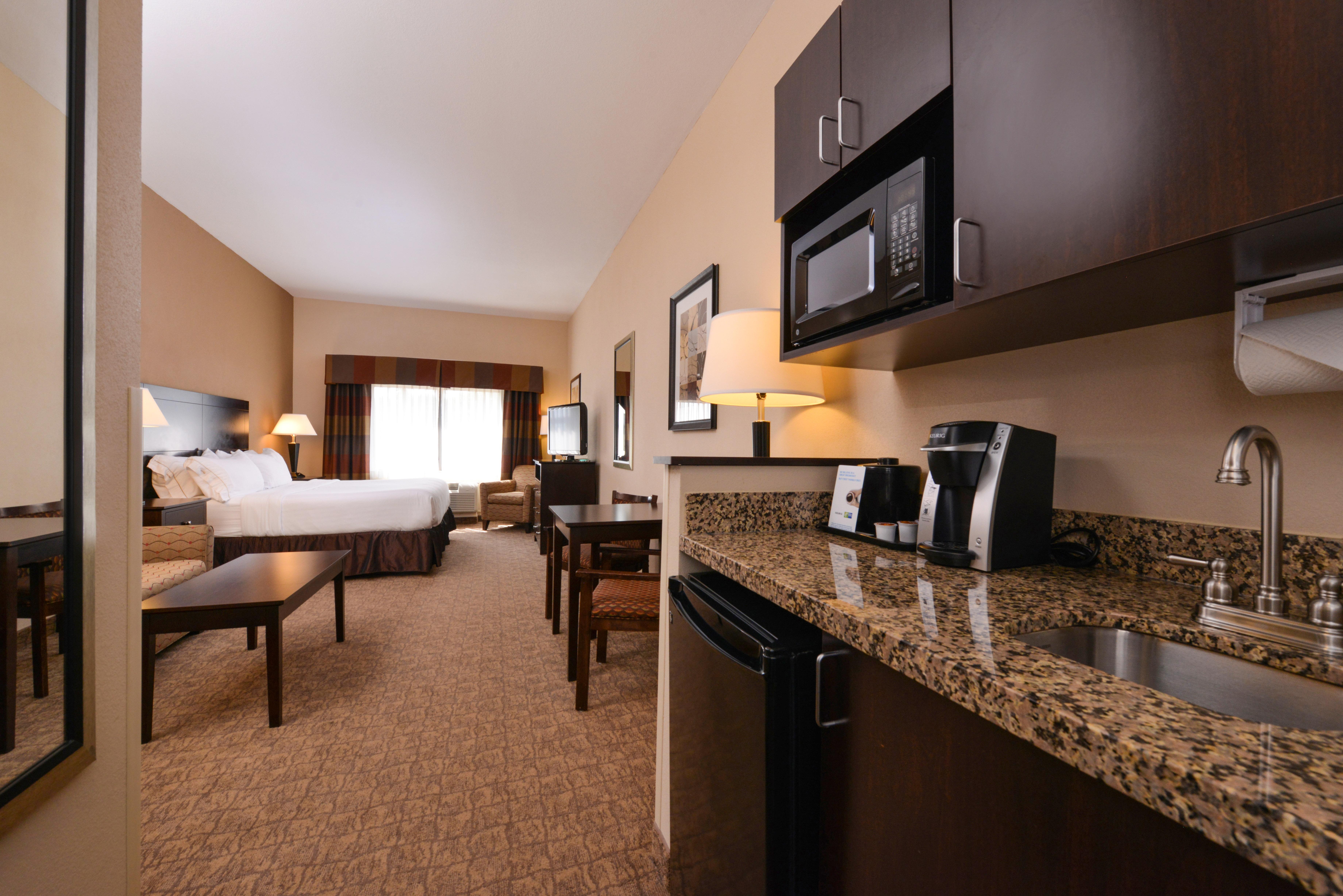 Holiday Inn Express & Suites Bridgeport By Ihg Exterior foto