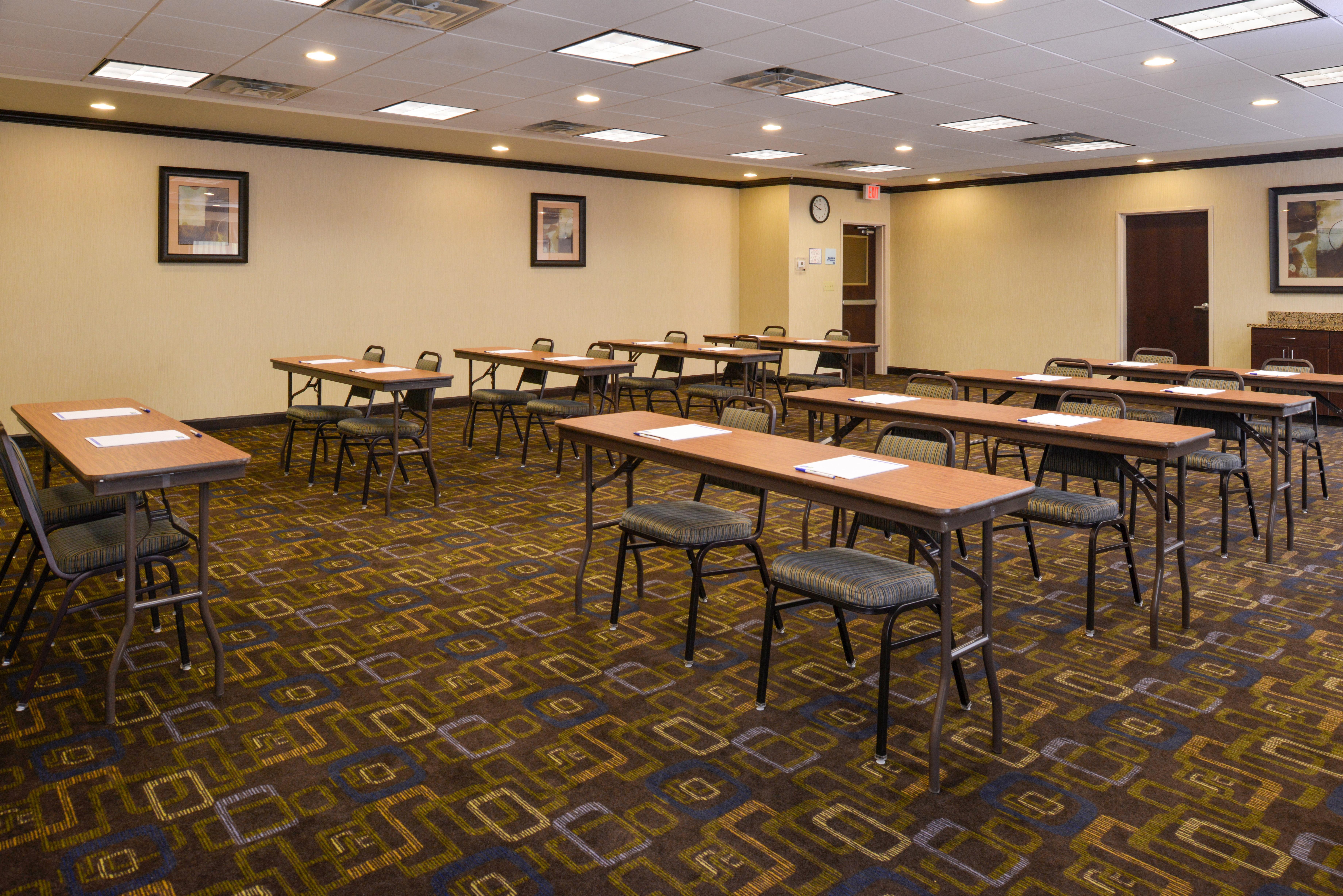 Holiday Inn Express & Suites Bridgeport By Ihg Exterior foto